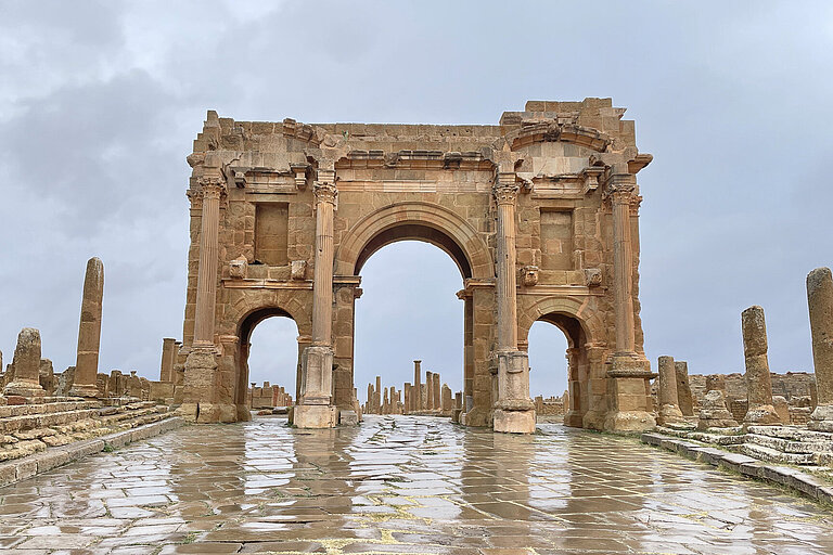 02_-_Trajanbogen_-_Timgad_-_IMG_0621.jpg 