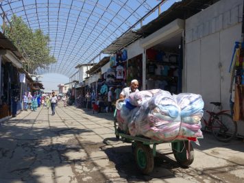 Basar Markt Verkäufer